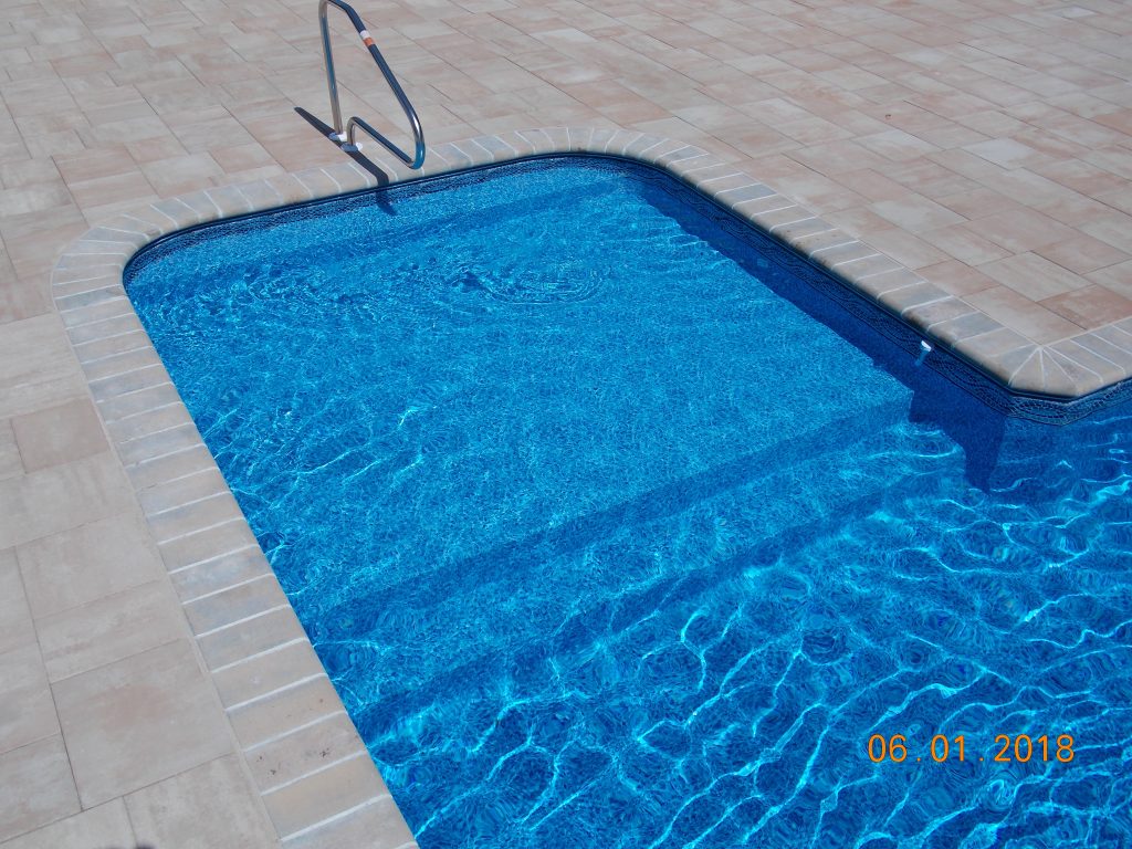 Lounger Ledge by Paradise Pool and Spa LLC